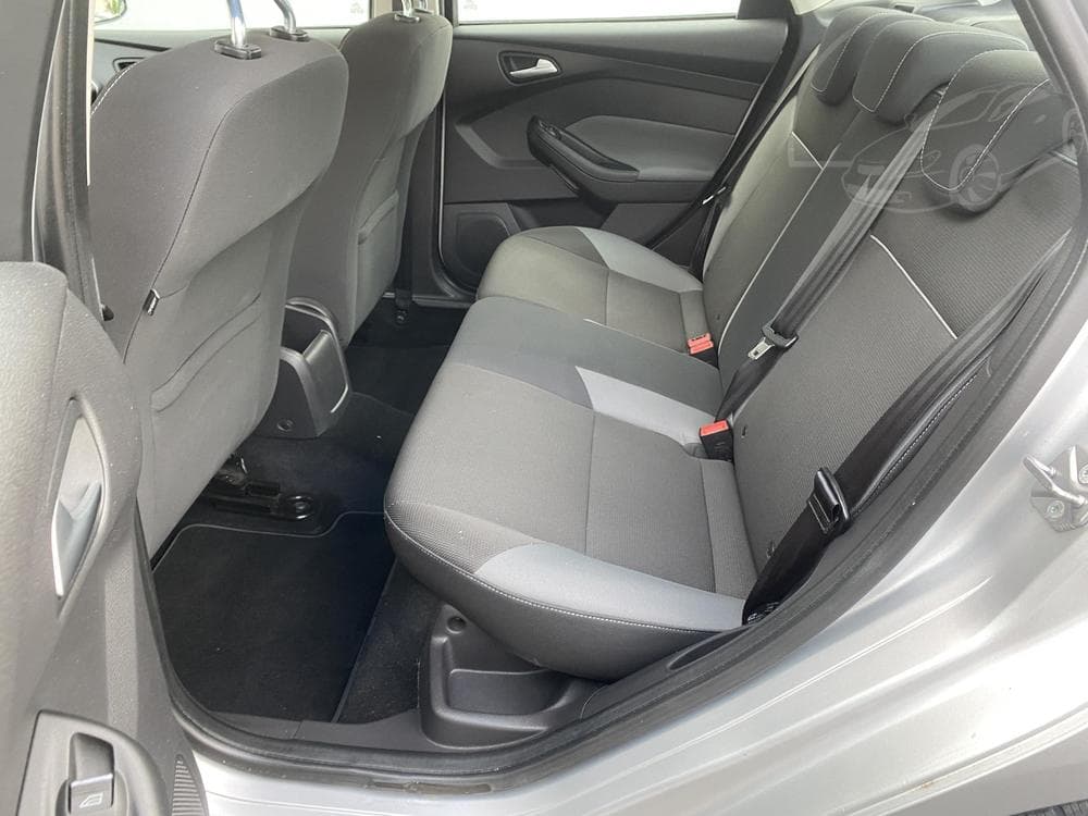 2011 Ford FOCUS - 19