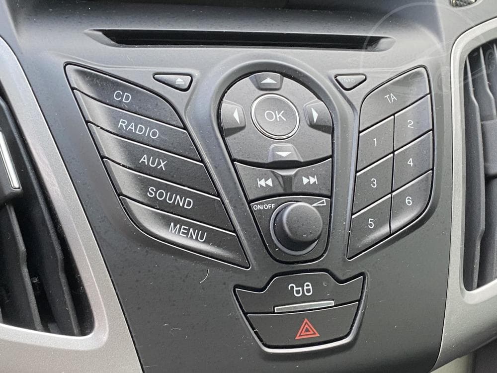 2011 Ford FOCUS - 27