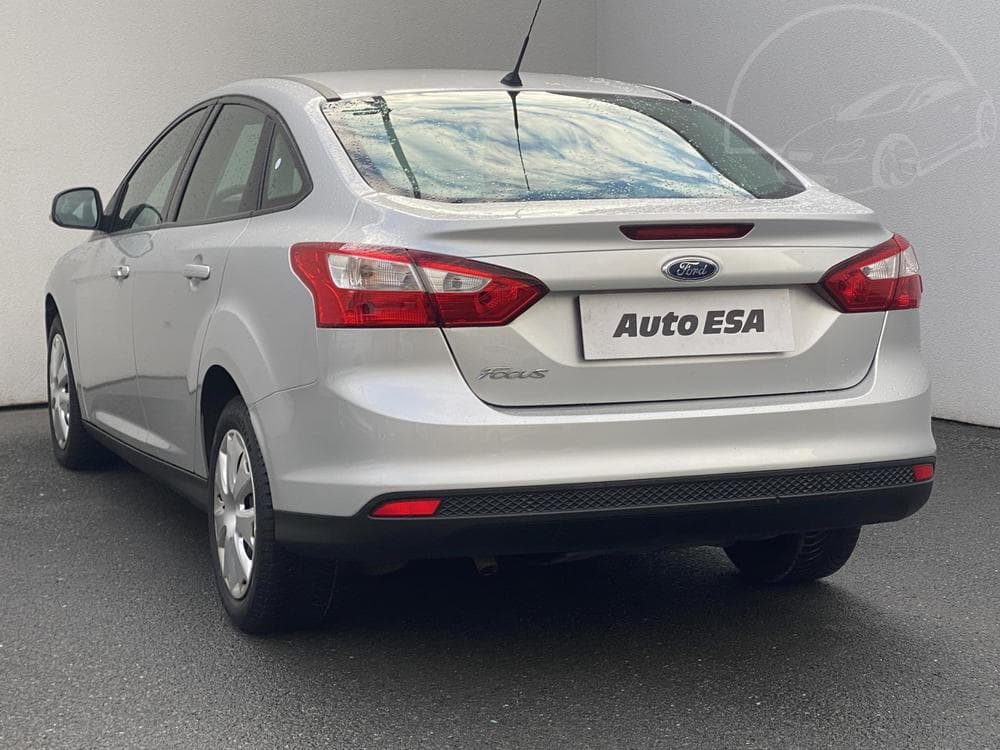 2011 Ford FOCUS - 11