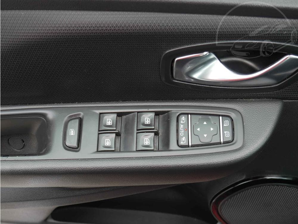 2016 Renault CLIO - 11