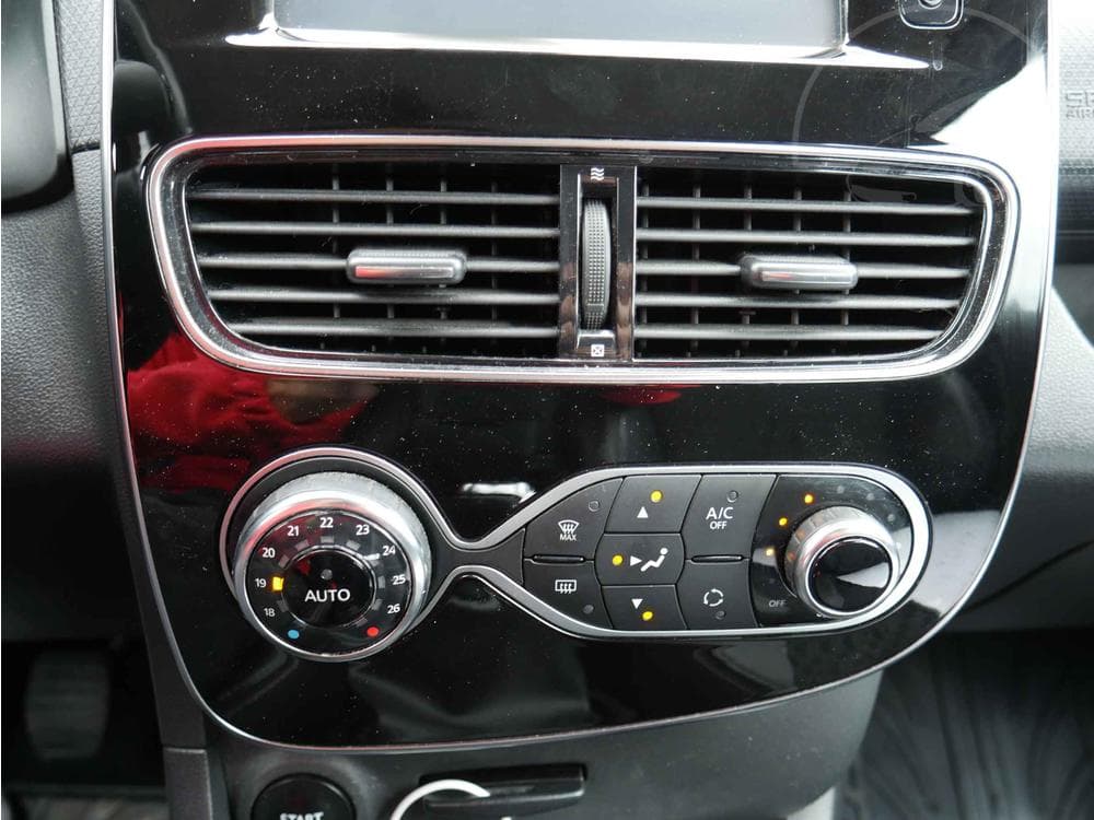 2016 Renault CLIO - 17
