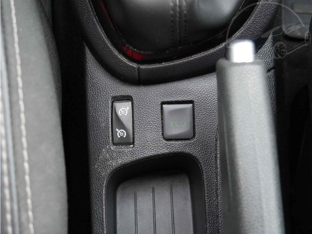 2016 Renault CLIO - 18