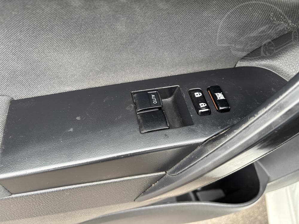2015 Toyota AURIS - 12