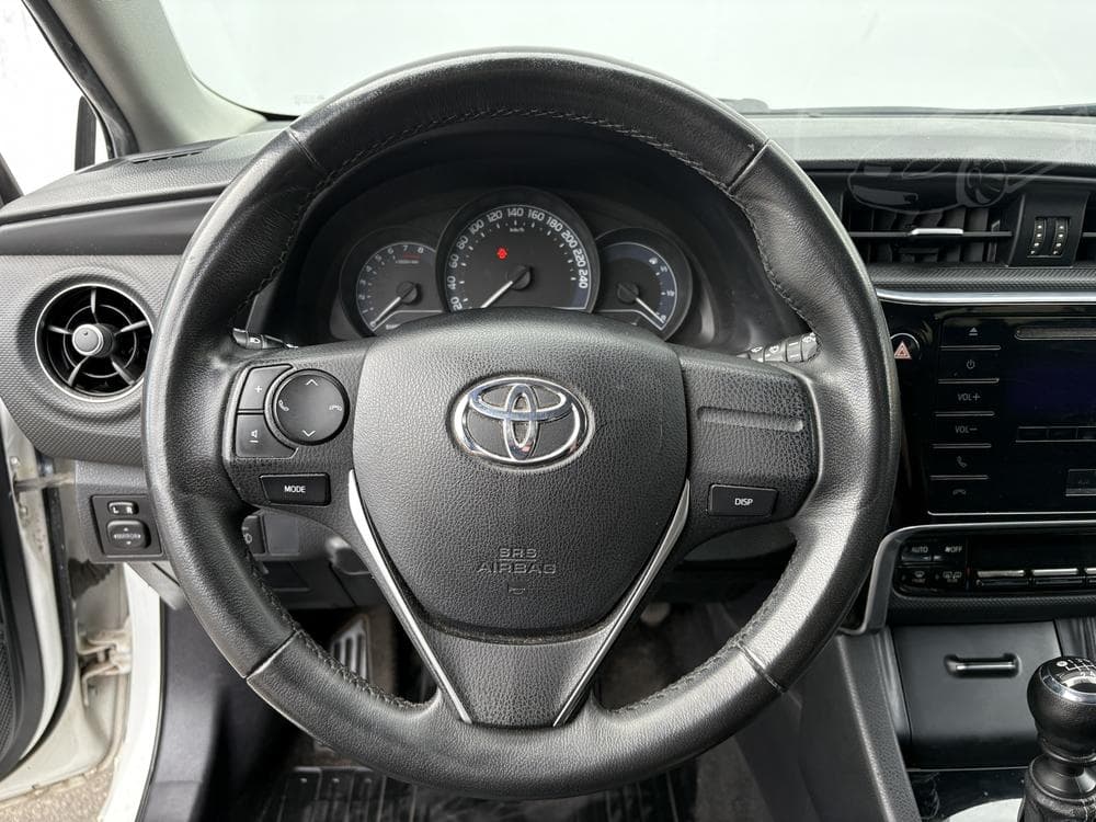 2015 Toyota AURIS - 14