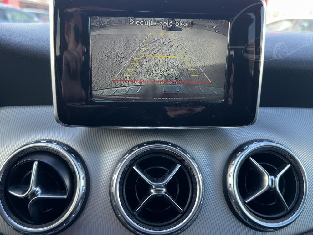 2014 Mercedes-Benz GLA - 57