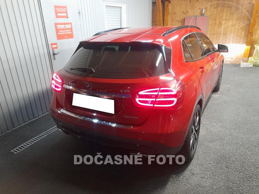 2014 Mercedes-Benz Gla - 2