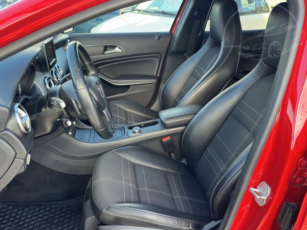 2014 Mercedes-Benz GLA - 33