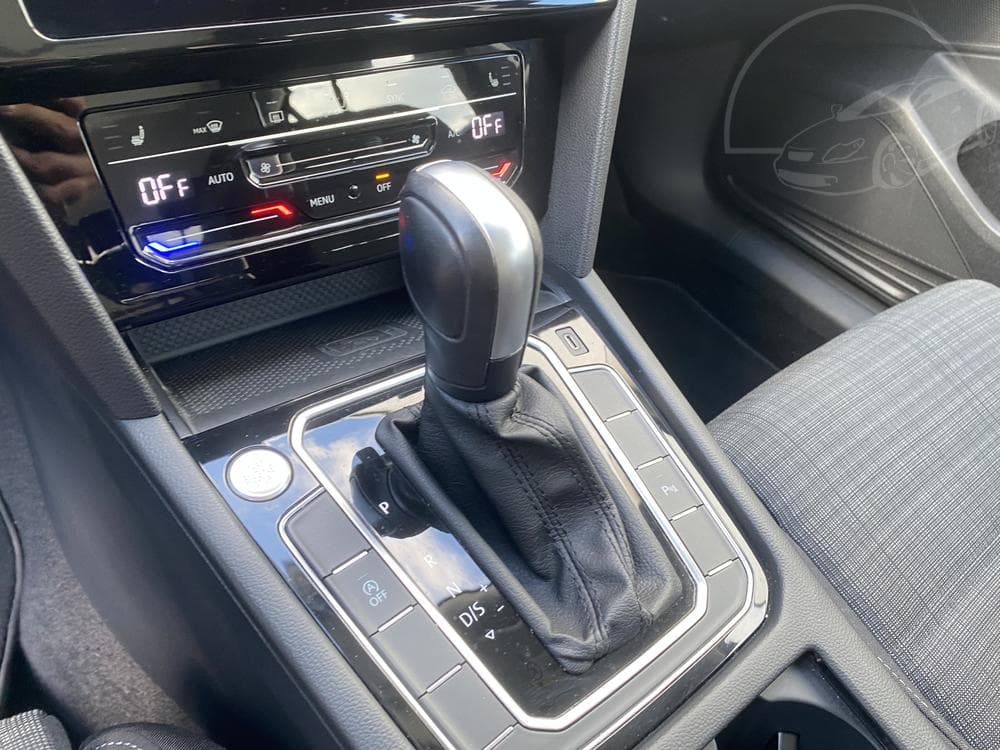2022 Volkswagen PASSAT - 33