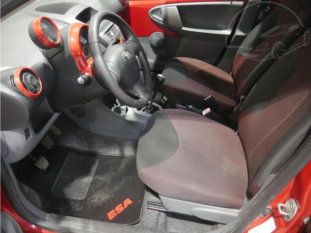 2010 Toyota AYGO - 9