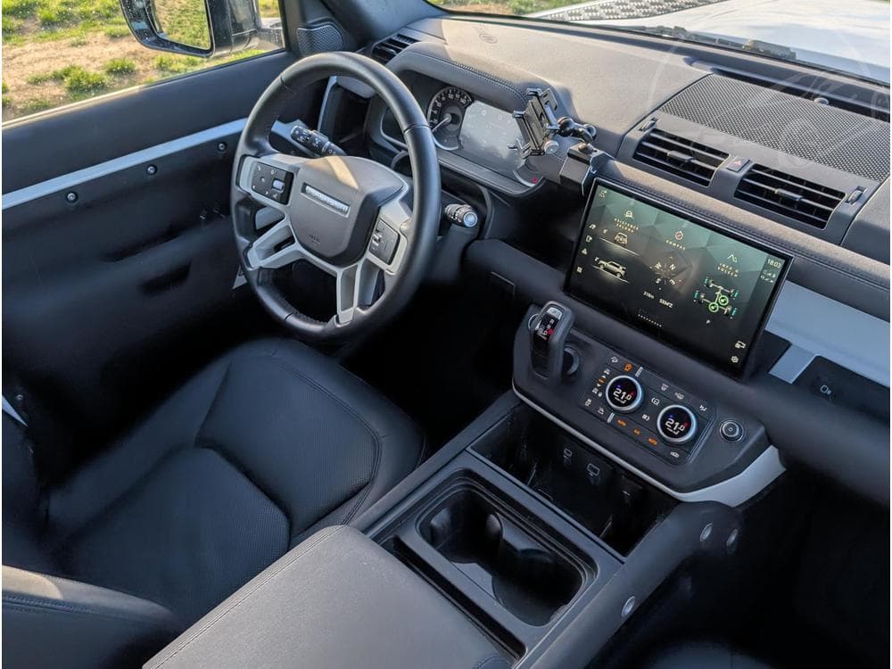 2022 Land Rover DEFENDER - 27