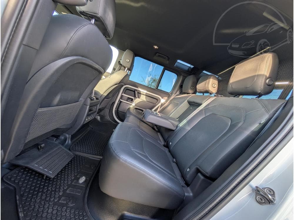2022 Land Rover DEFENDER - 35