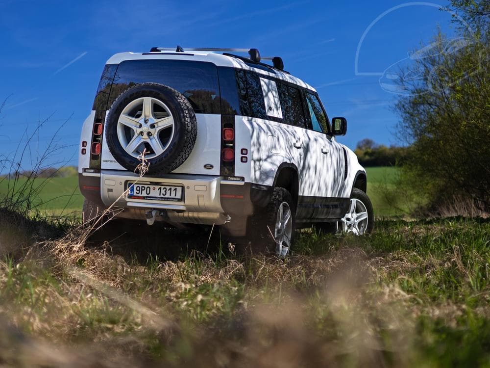 2022 Land Rover DEFENDER - 15