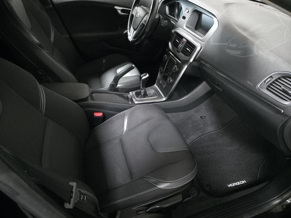2015 Volvo V40 - 12
