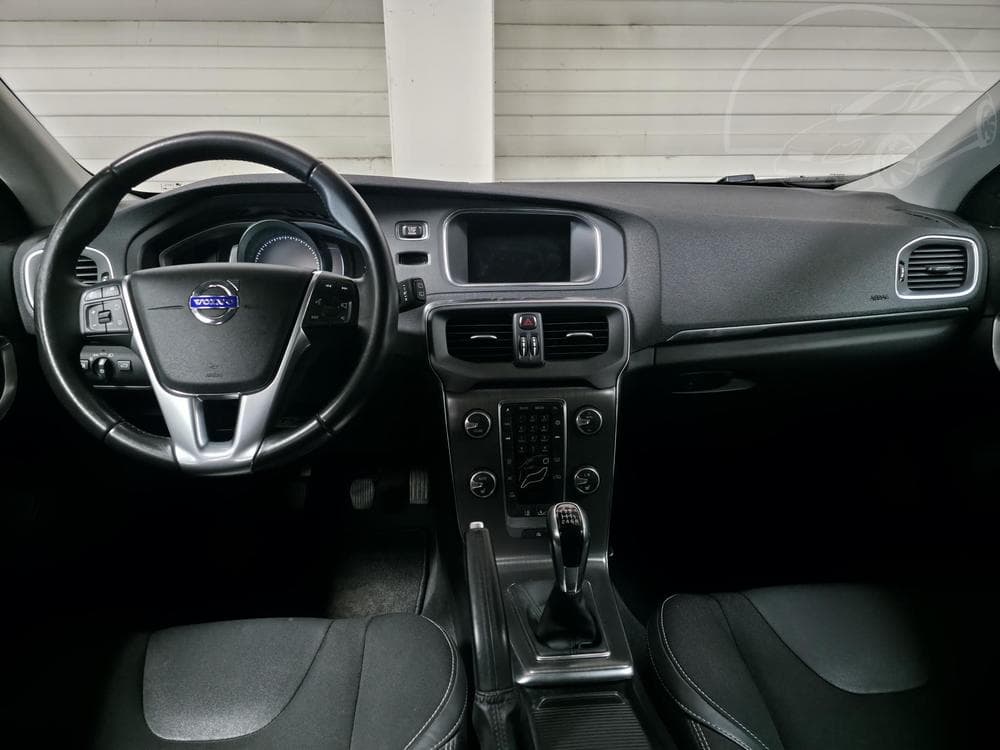 2015 Volvo V40 - 8