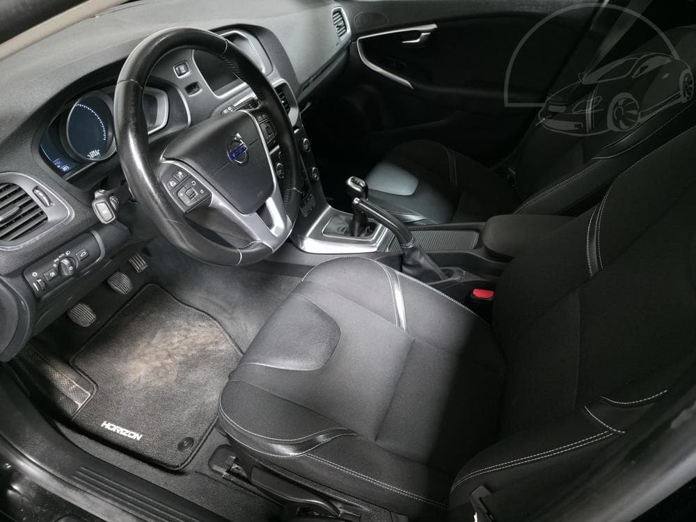 2015 Volvo V40 - 9