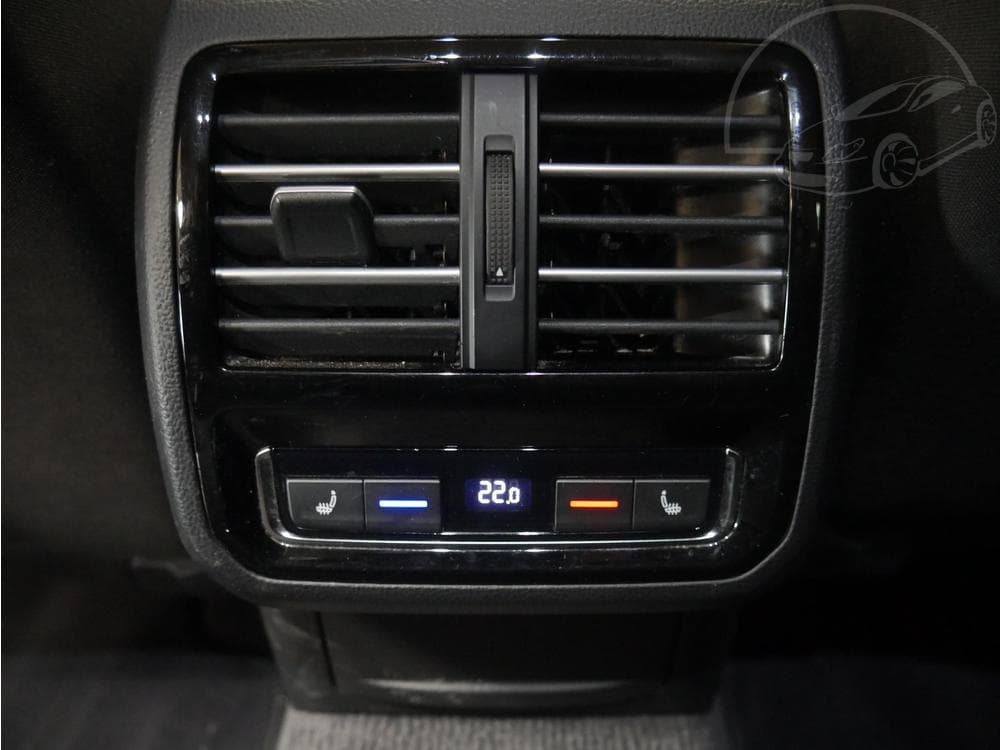 2017 Volkswagen PASSAT - 37