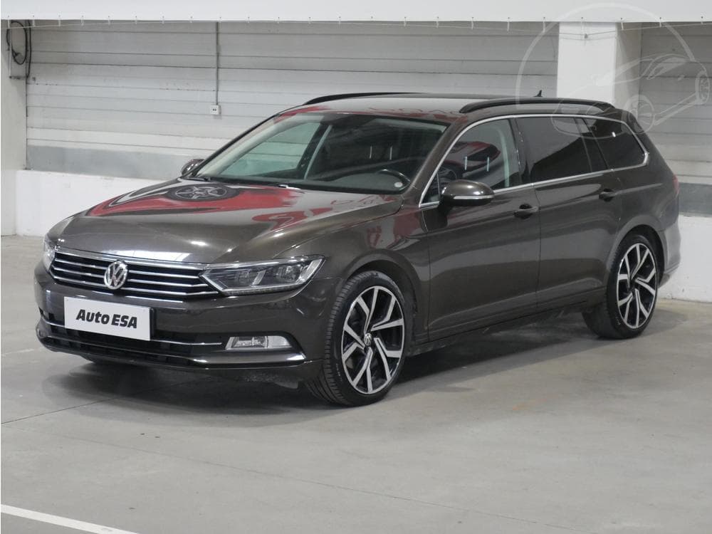 2017 Volkswagen PASSAT - 5