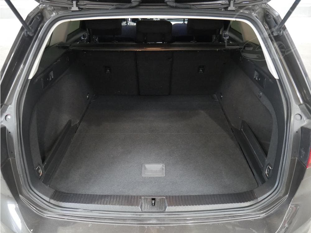 2017 Volkswagen PASSAT - 13