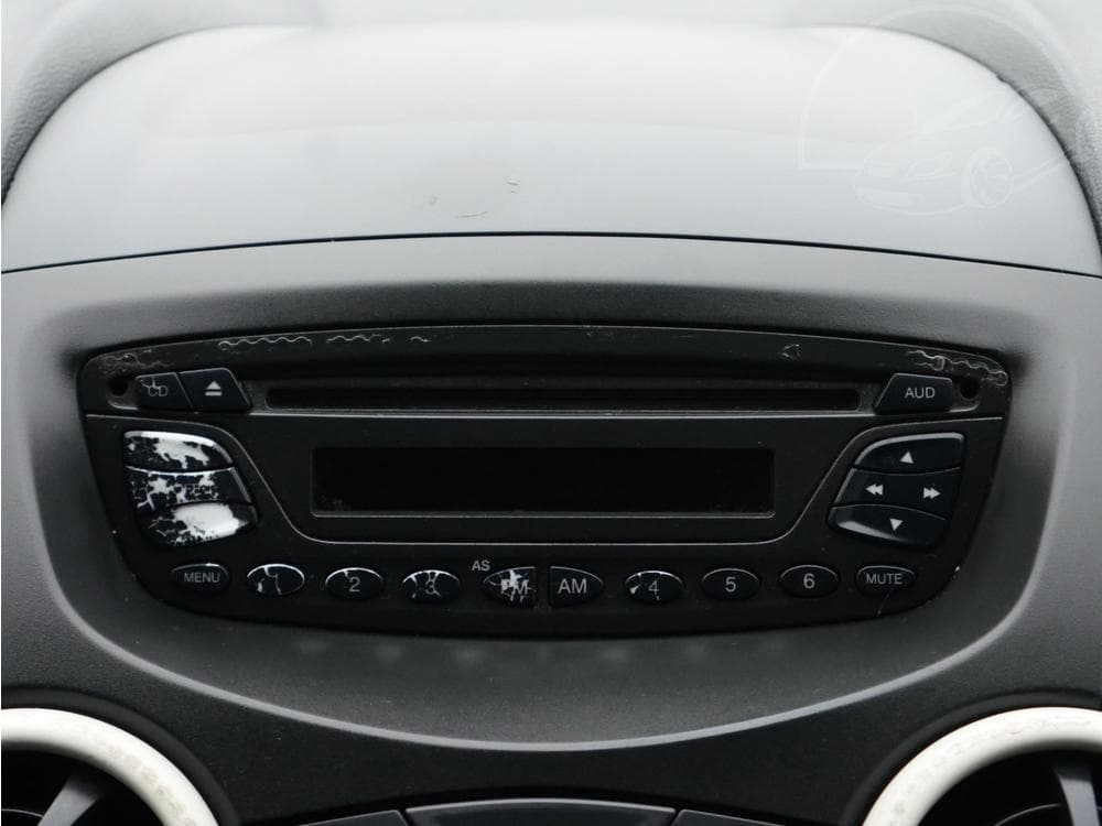 2010 Ford KA - 11