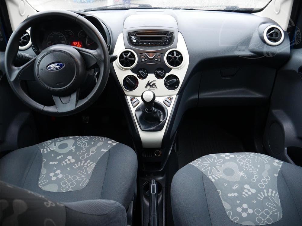 2010 Ford KA - 8