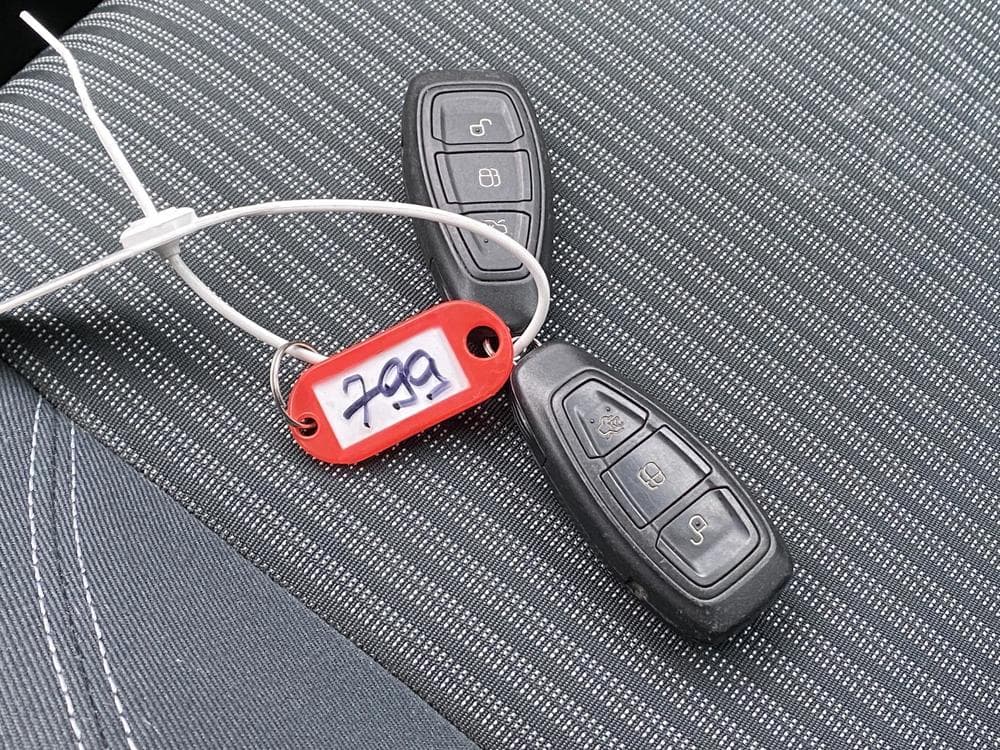 2015 Ford C-MAX - 18