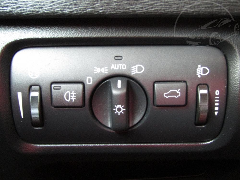 2013 Volvo V40 - 13