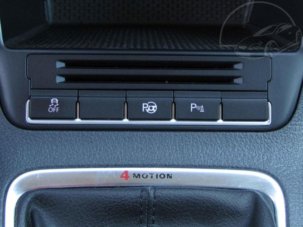 2010 Volkswagen TIGUAN - 12