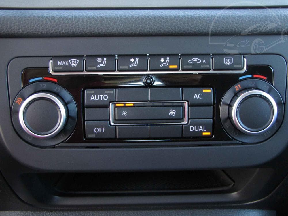 2010 Volkswagen TIGUAN - 13
