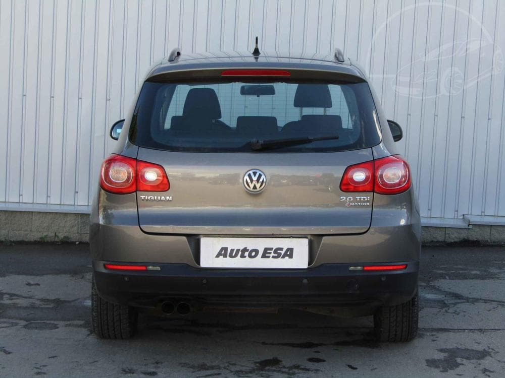 2010 Volkswagen TIGUAN - 5