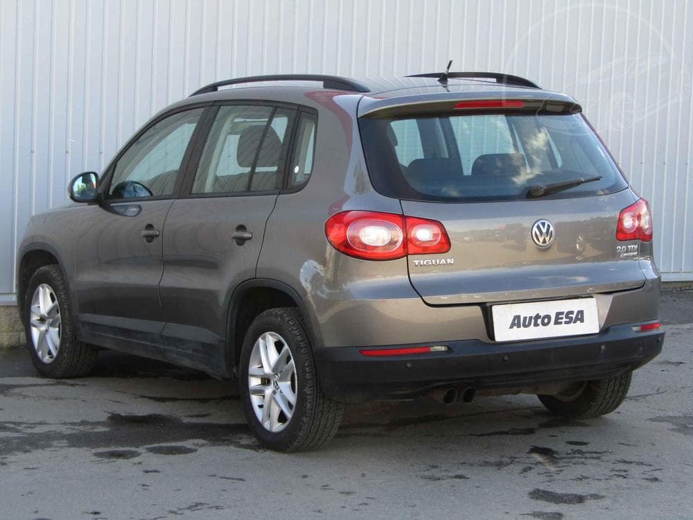 2010 Volkswagen TIGUAN - 6