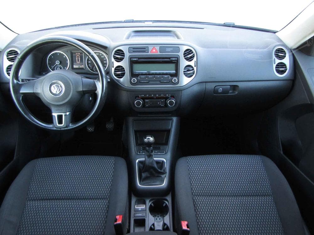 2010 Volkswagen TIGUAN - 8