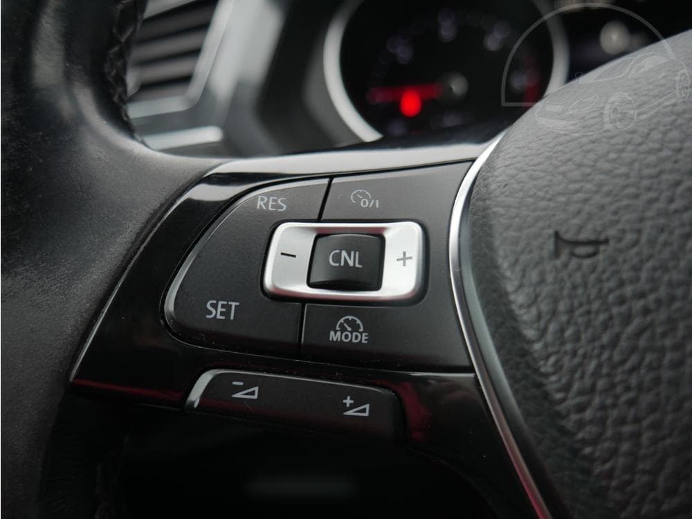 2016 Volkswagen TIGUAN - 52