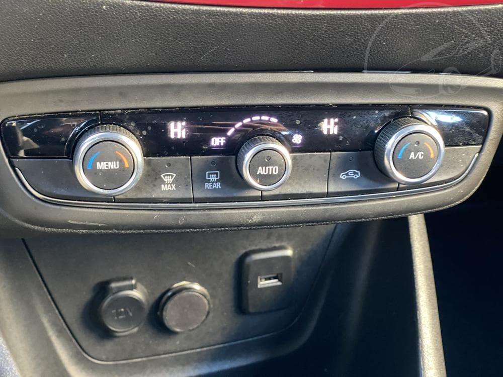 2021 Opel Crossland - 16