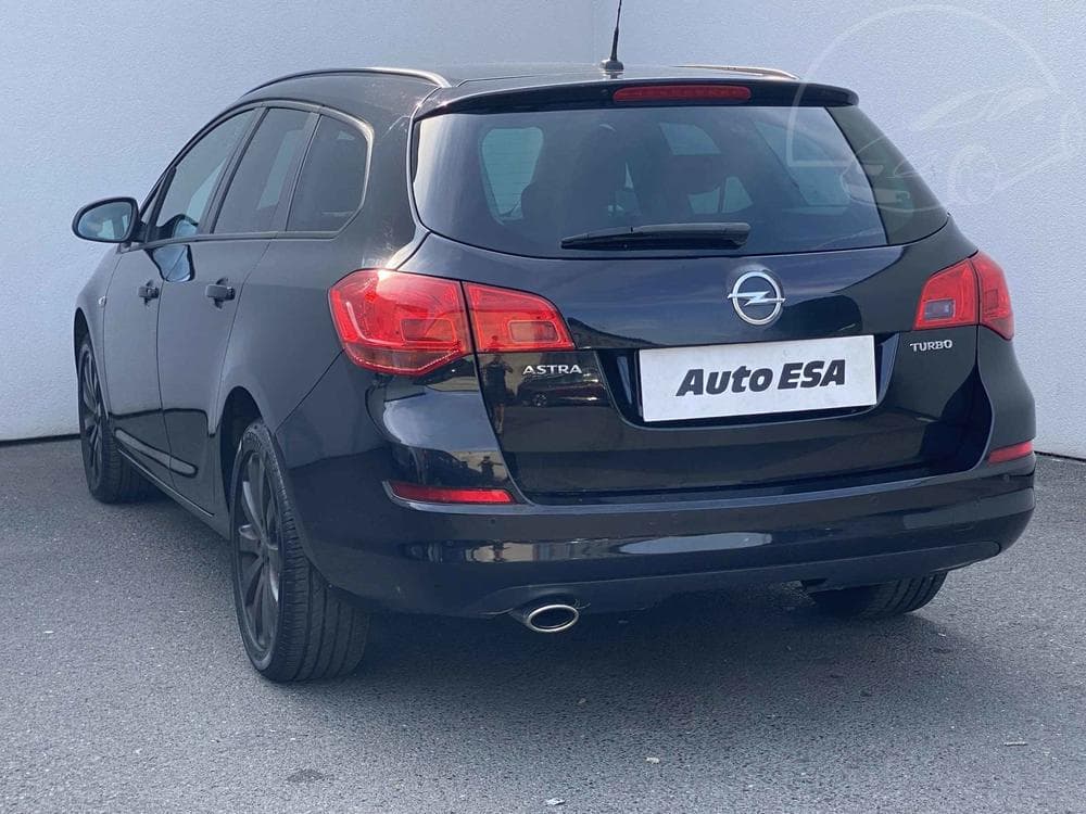 2012 Opel ASTRA - 6