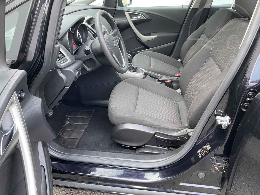 2012 Opel ASTRA - 9