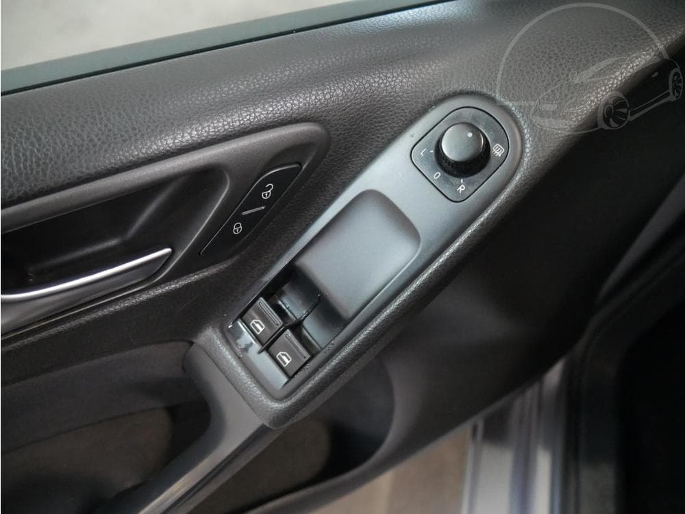2010 Volkswagen GOLF - 11