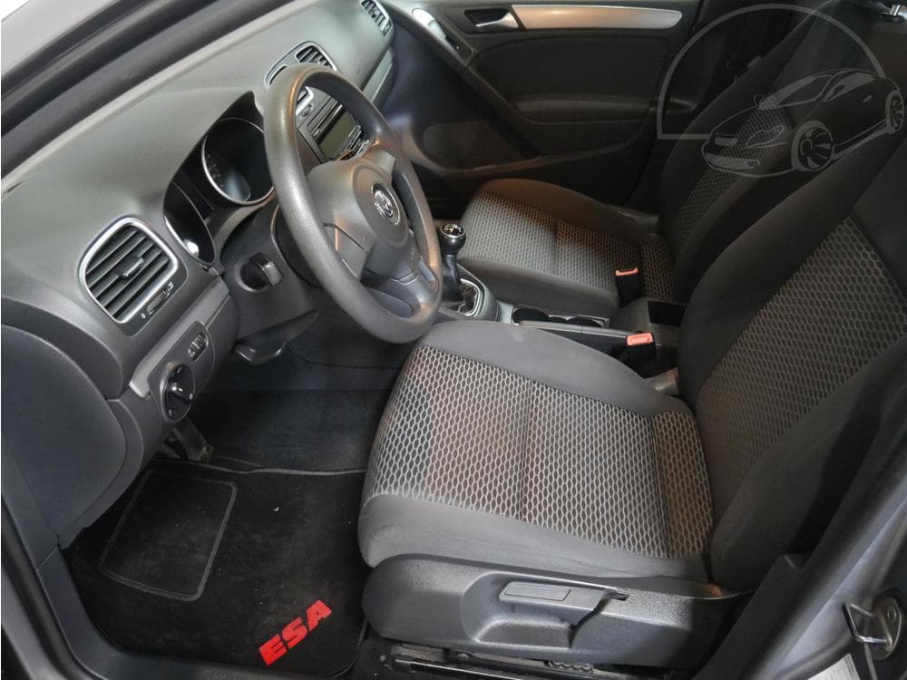 2010 Volkswagen GOLF - 9