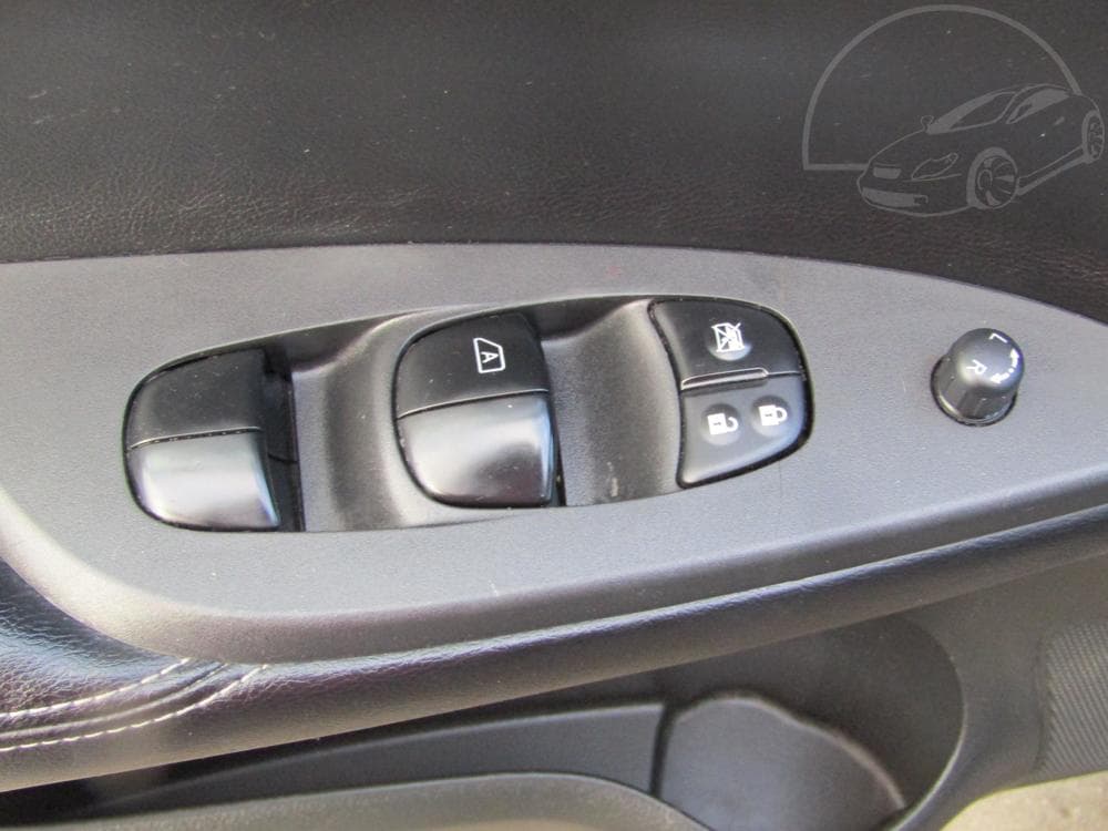 2015 Nissan PULSAR - 10