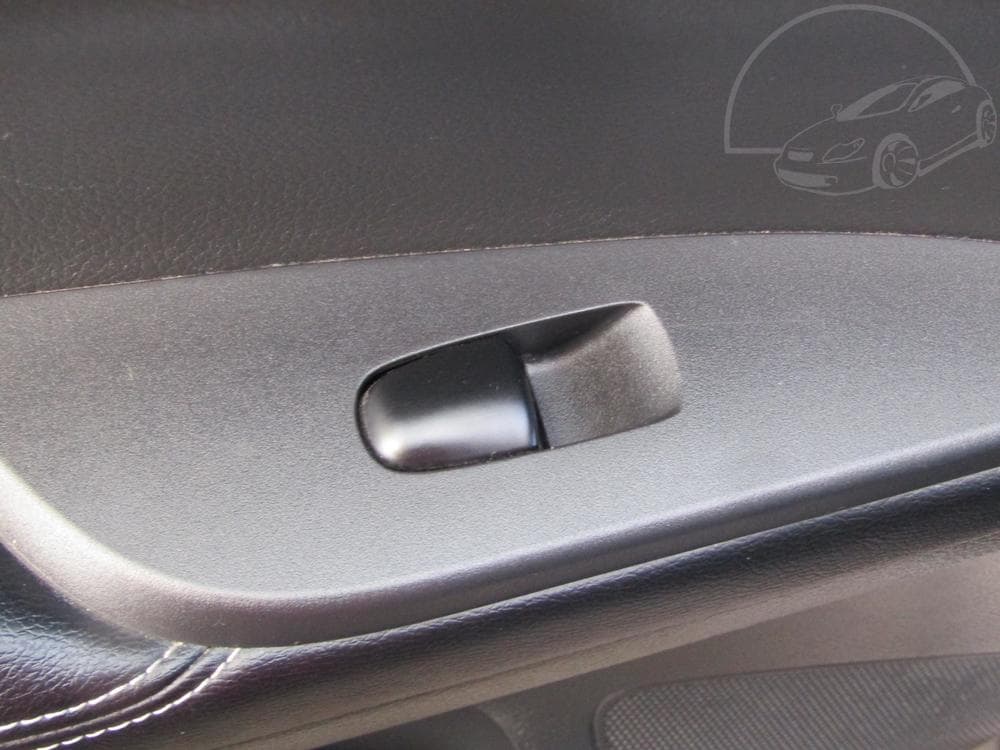 2015 Nissan PULSAR - 11