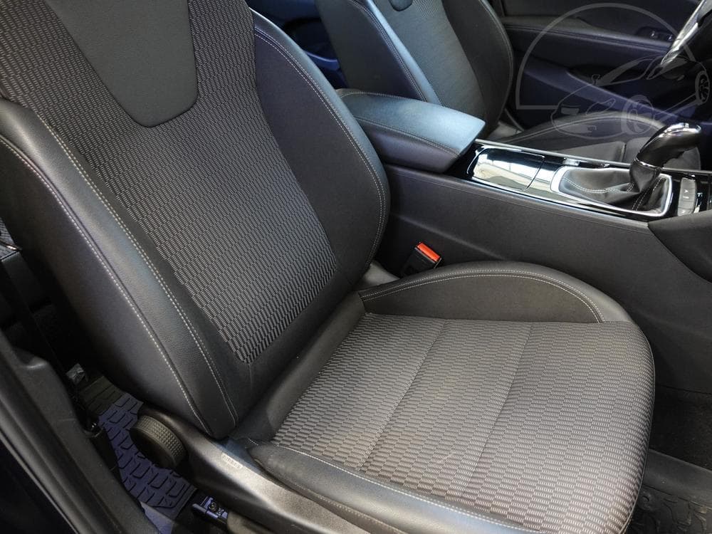 2019 Opel Insignia - 11