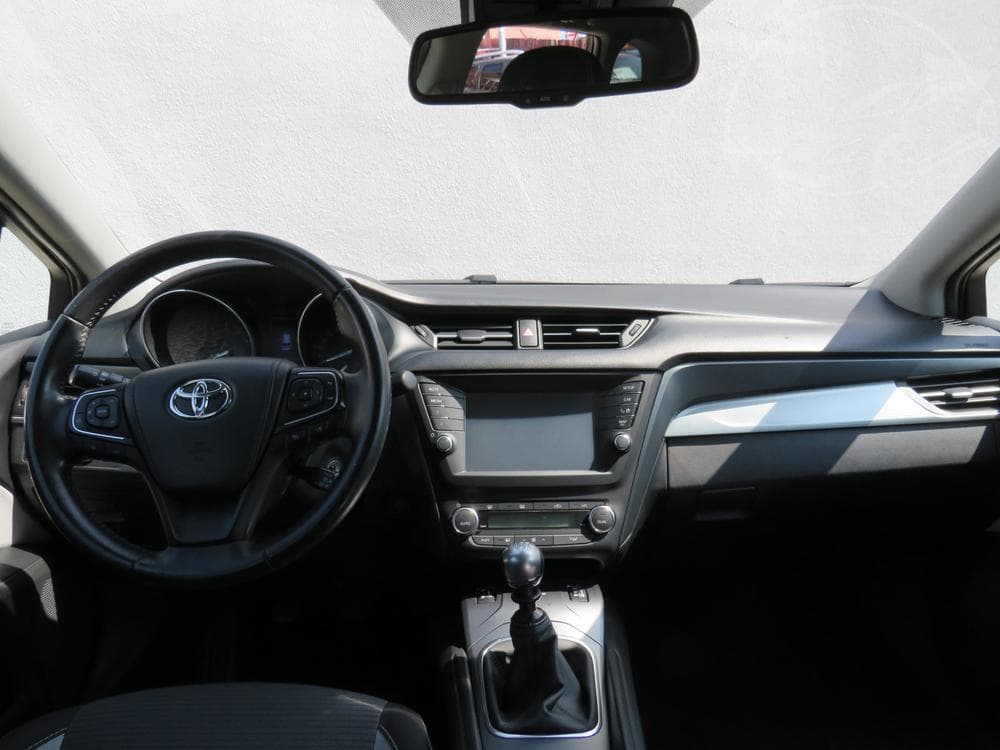 2017 Toyota AVENSIS - 28