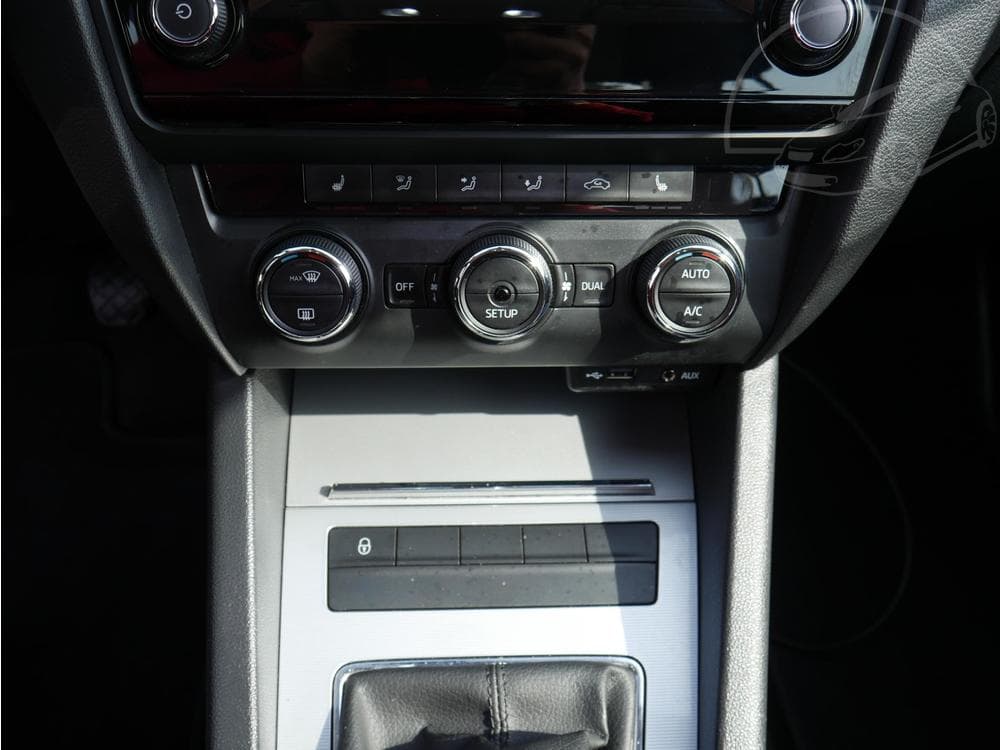 2015 Škoda OCTAVIA - 29
