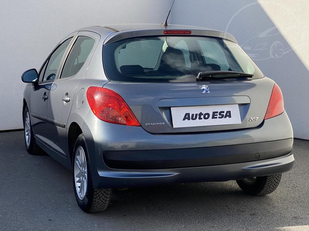 2008 Peugeot 207 - 11