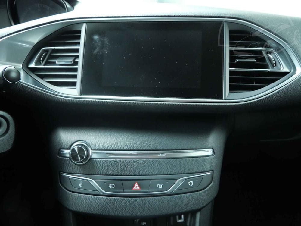 2018 Peugeot 308 - 13