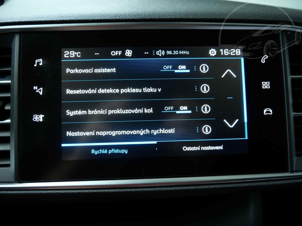 2018 Peugeot 308 - 19