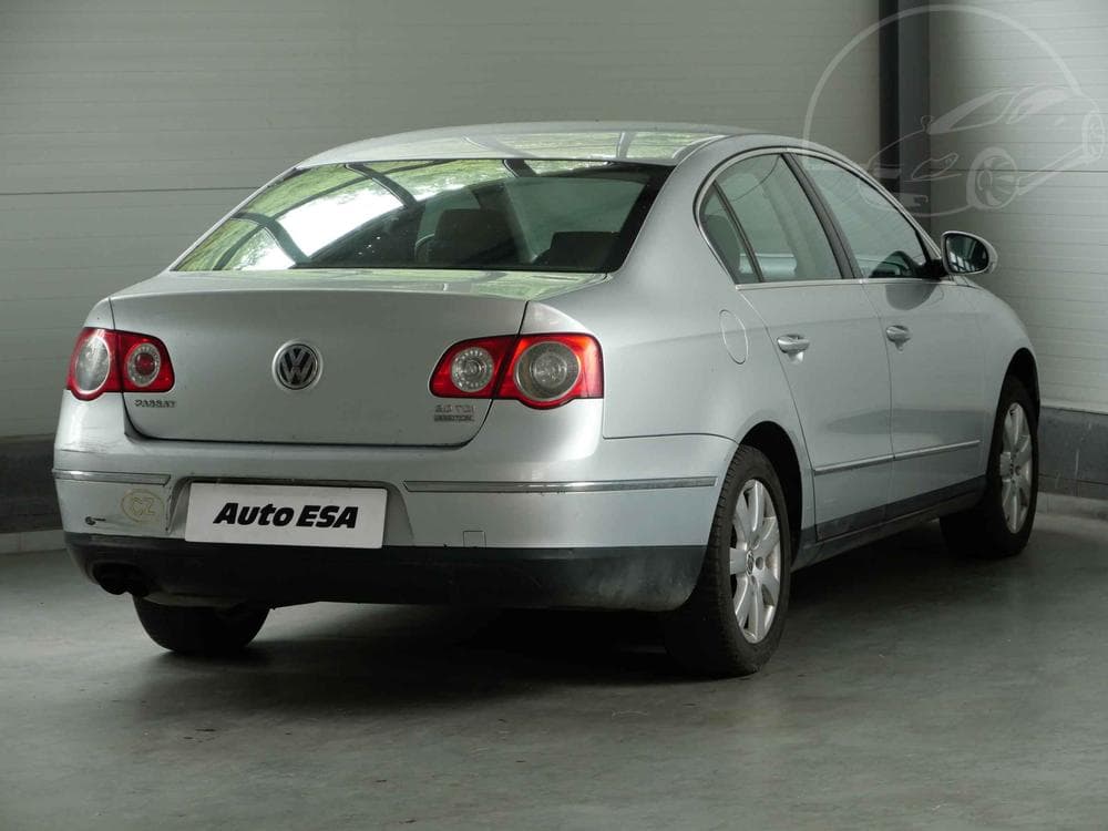 2008 Volkswagen PASSAT - 4