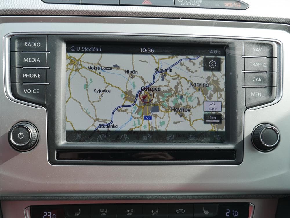 2015 Volkswagen PASSAT - 43