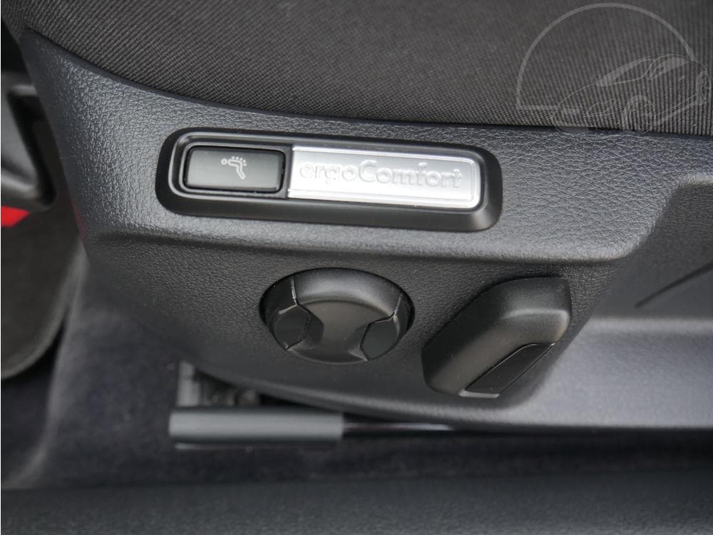 2015 Volkswagen PASSAT - 52