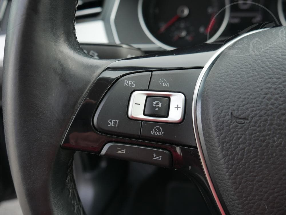 2015 Volkswagen PASSAT - 58