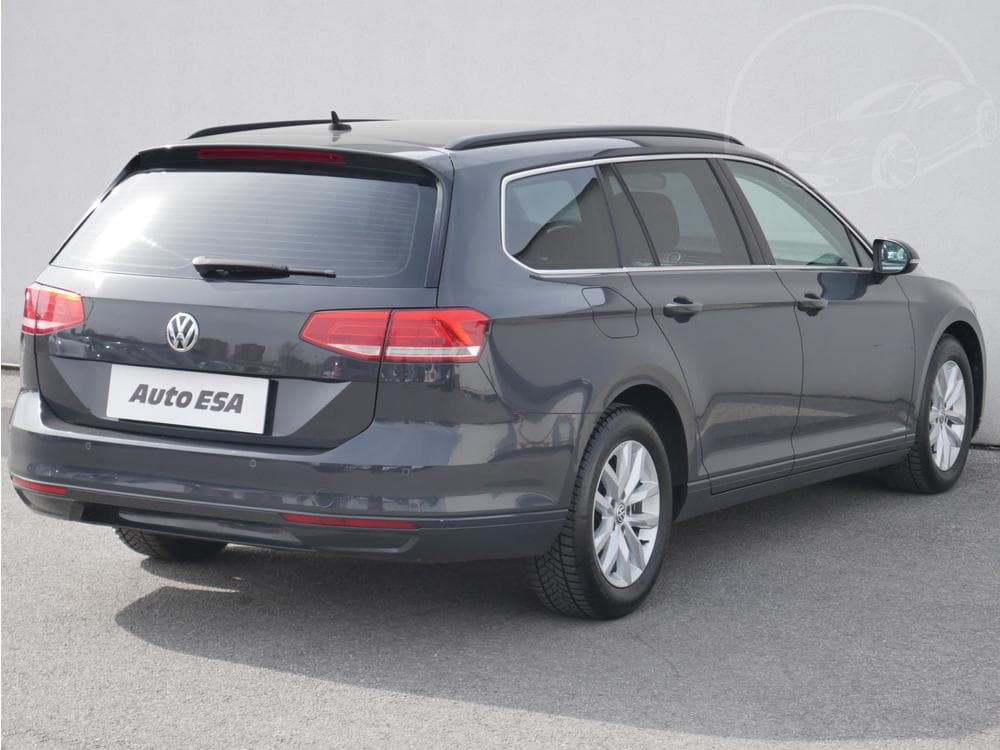 2015 Volkswagen PASSAT - 10